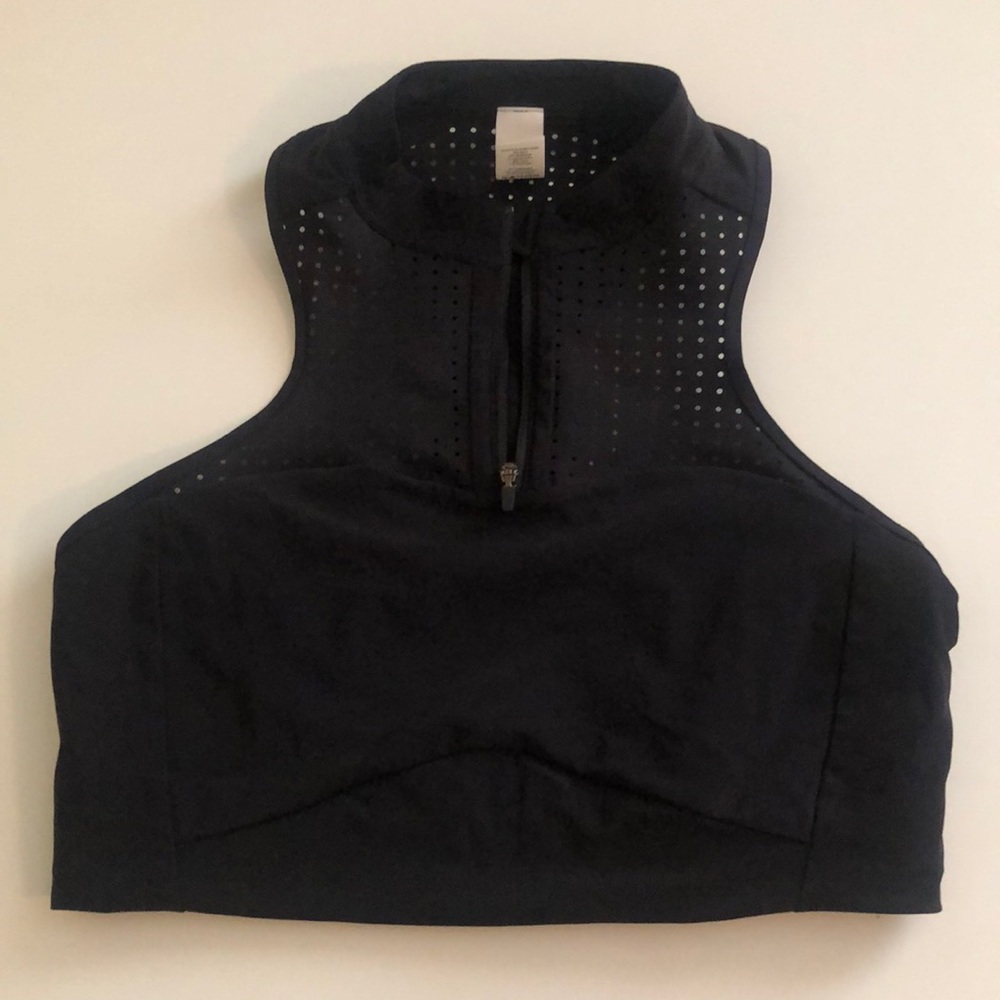 Lululemon Unleash Strength Bra Size 8 - LIKE NEW